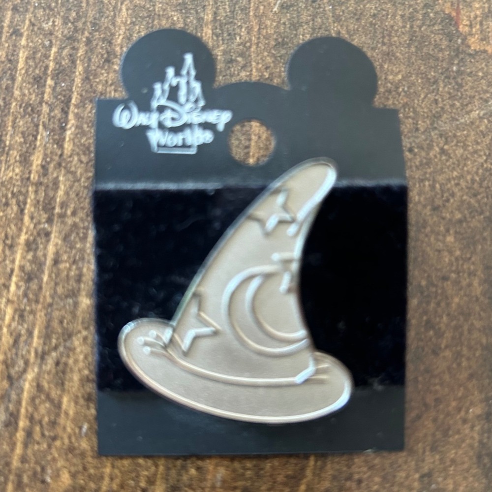 Disney Sorcerer Mickey Hat Trading Pin Silver Fantasia Star Moon Magic Kingdom